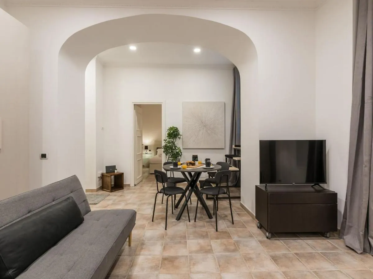 The Best Rent - Gorgeous One-Bedroom Apartment Near Piazza Di Spagna Rome Italy