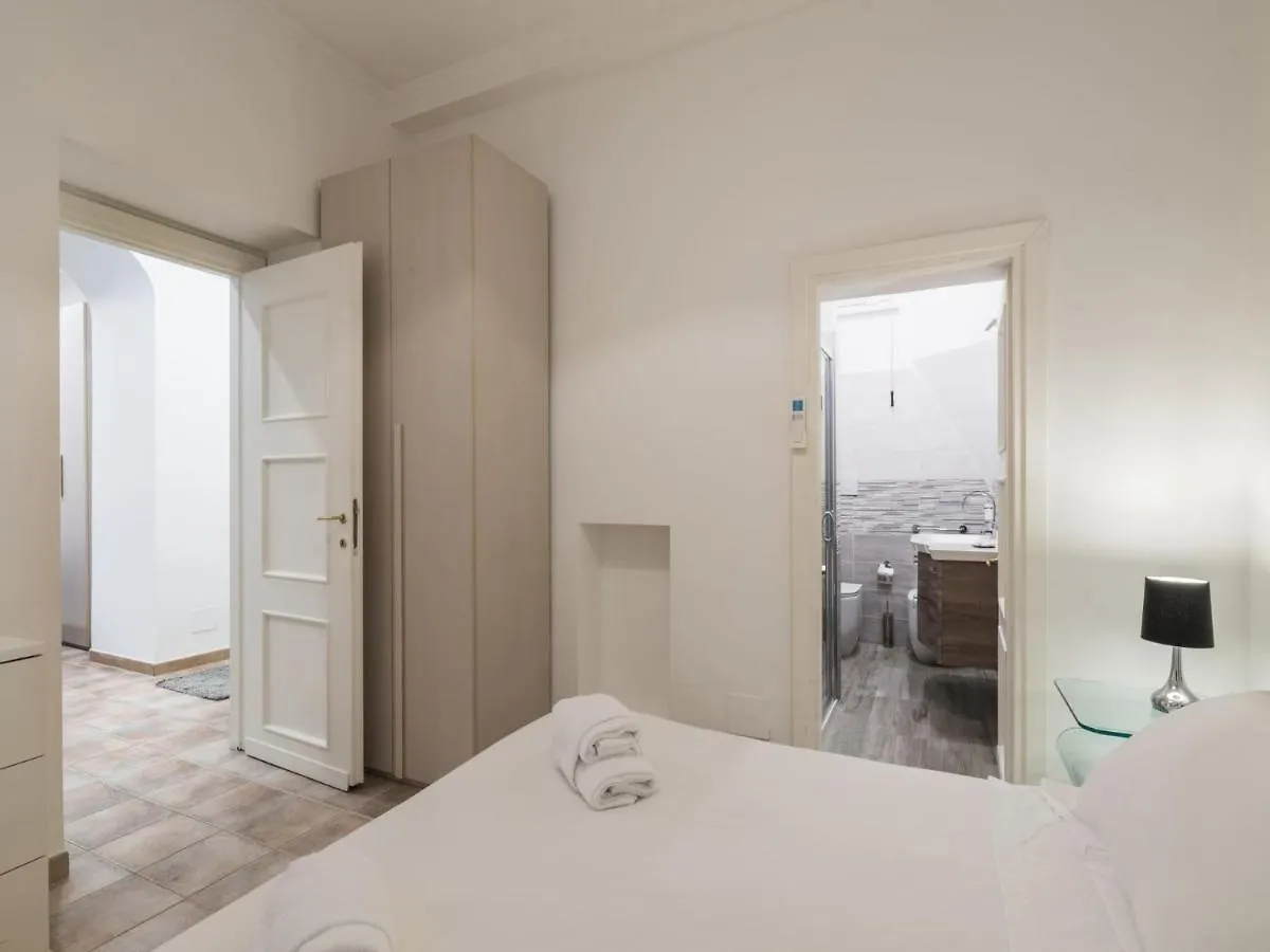The Best Rent - Gorgeous One-Bedroom Apartment Near Piazza Di Spagna Rome